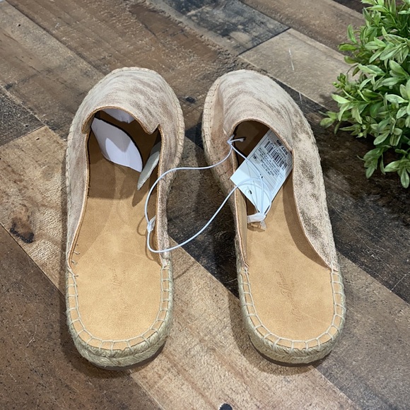 Universal Thread slip on mules NWT jute metallic - Picture 4 of 5